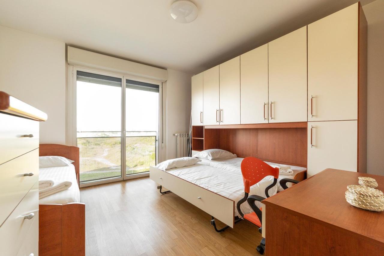 Milano Rogoredo Apt With Terrace! Apartamento Exterior foto